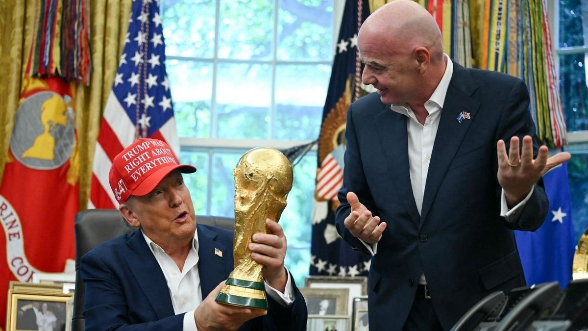 Donald Trump y Gianni Infantino.