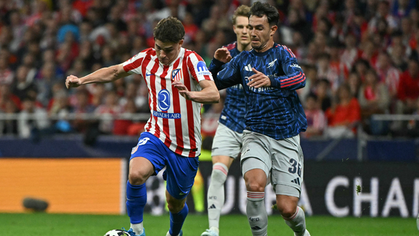 Julián Álvarez calentó el partido de vuelta de la Champions contra Arsenal
