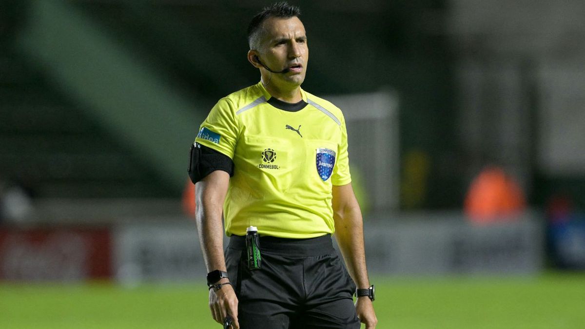 Carlos Betancur, árbitro colombiano.