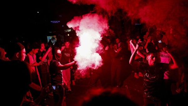 [VIDEO] Incidentes con hinchas del PSG en el metro de Múnich