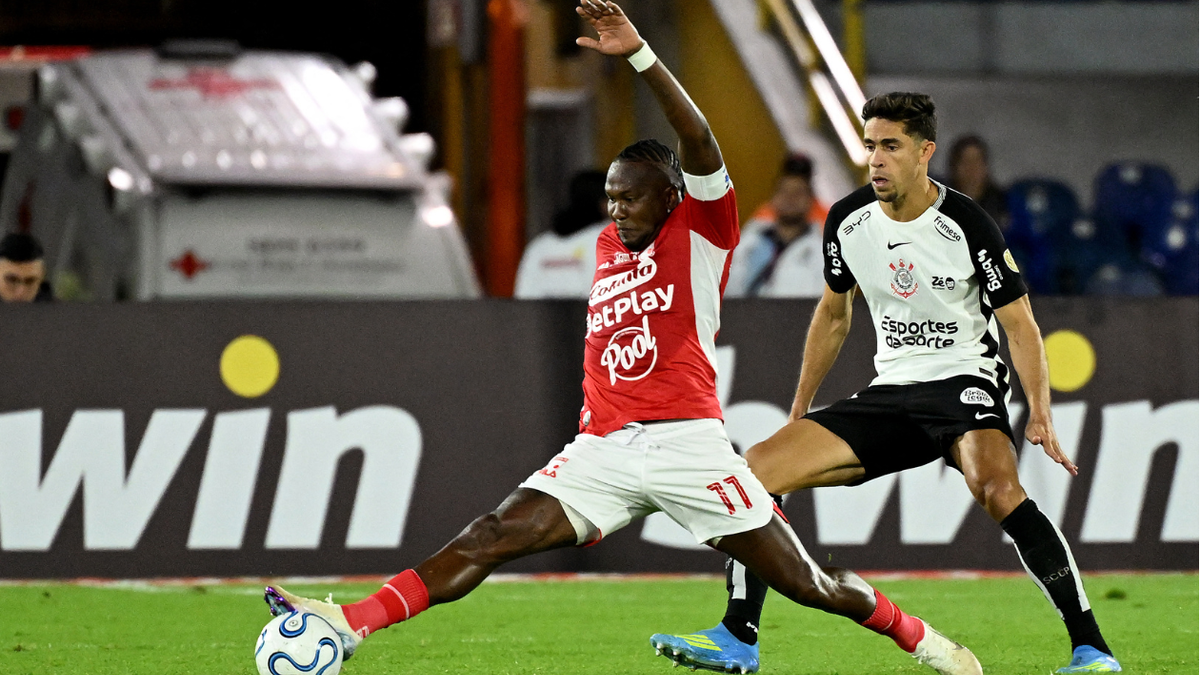 Santa Fe sigue sin ganar en la Copa Libertadores tras empate con Corinthians