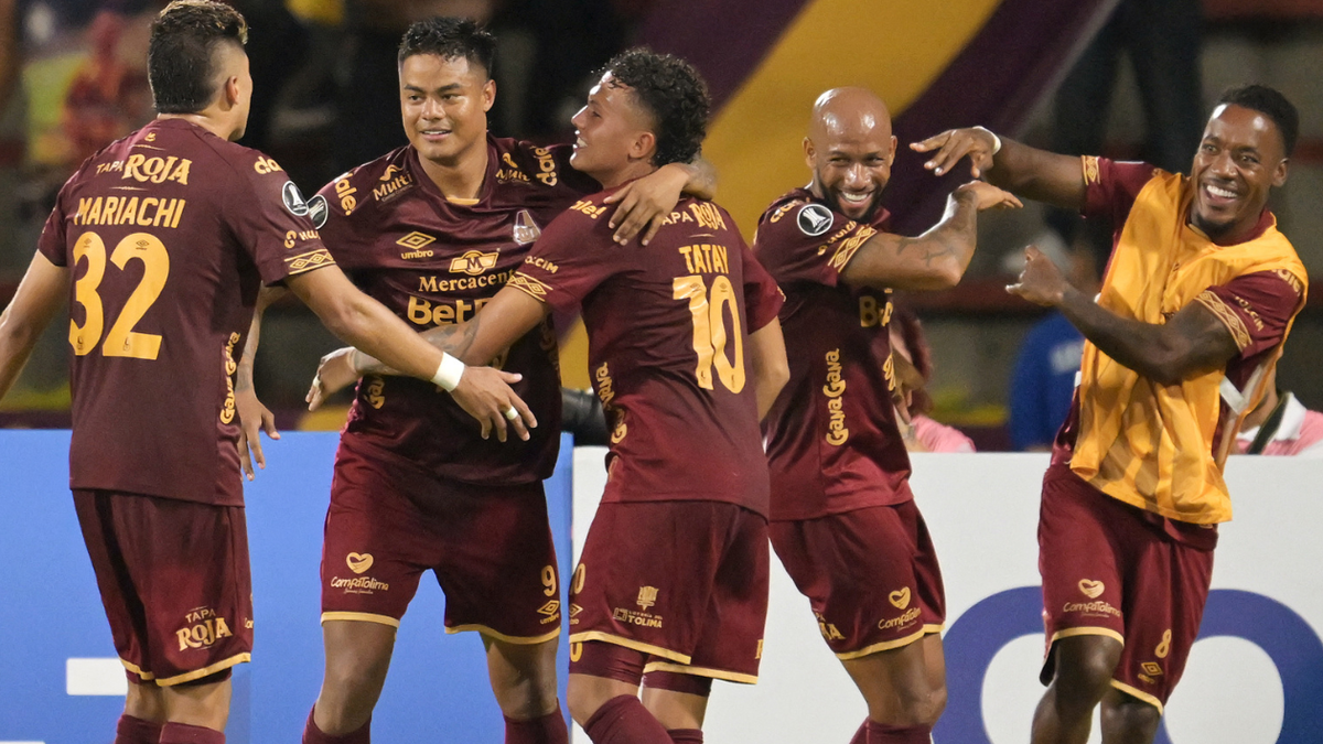 Tolima se va arriba ante Nacional con polémica sobre penales pitados
