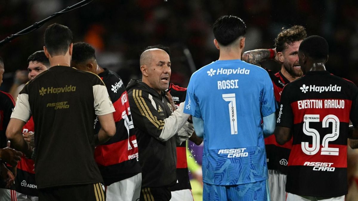 Leonardo Jardim se quejó con Conmebol tras incidentes vs Medellín