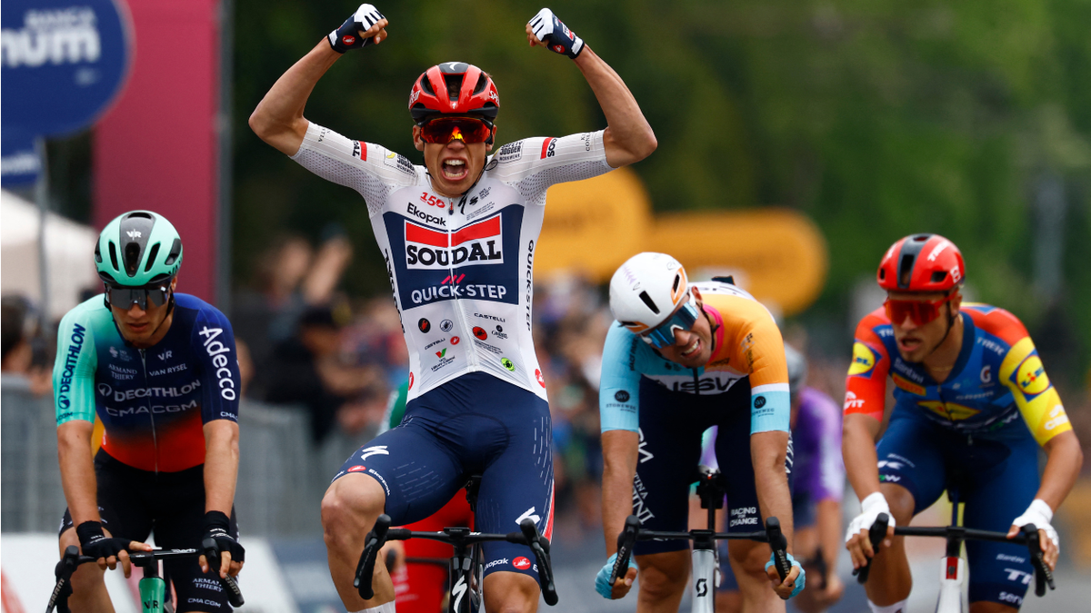 El líder del Giro de Italia no se guardó nada tras ganar la etapa 1