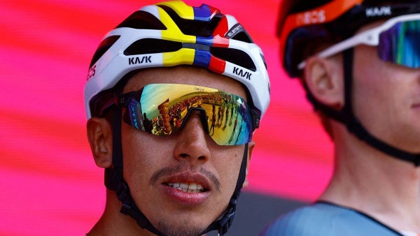 Egan Bernal se metió al podio del Giro de Italia - colombianos en la general tras la etapa 2