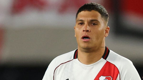 [Video] Juan Fernando Quintero hizo un golazo al 120' en la épica clasificación de River Plate ante San Lorenzo