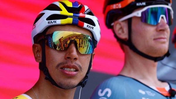 Egan Bernal y más colombianos en la general del Giro de Italia - etapa 4