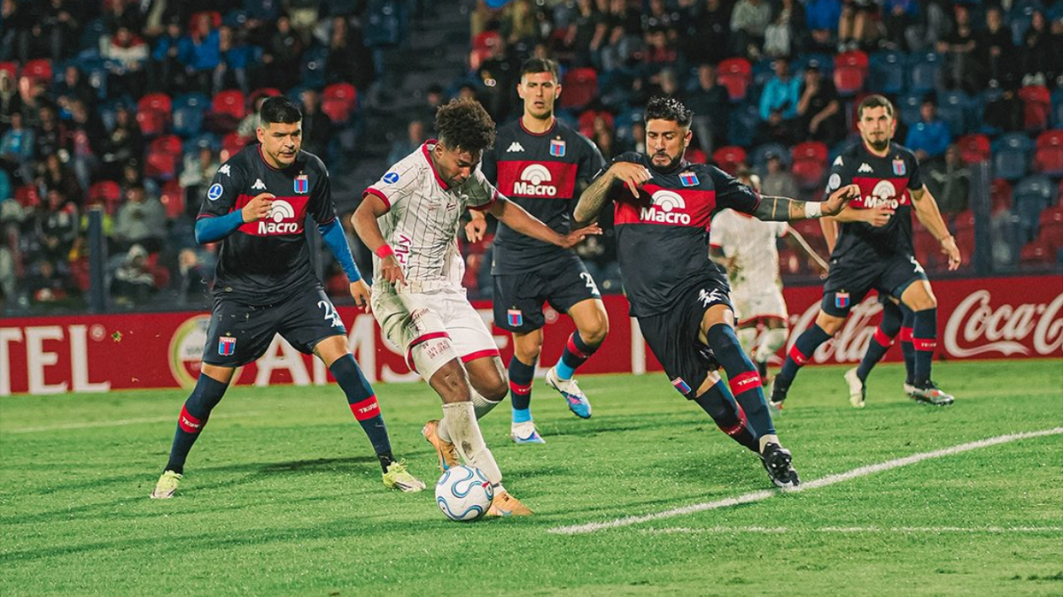 América vs. Tigre.