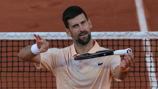 Djokovic sufrió para clasificar en la segunda ronda de Roland Garros