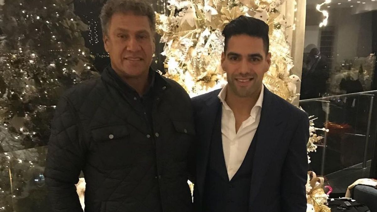 Falcao García y su padre Radamel García.
