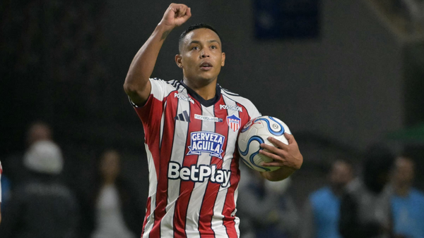 VIDEO - Muriel le rompió el arco a Nacional para el segundo gol de Junior