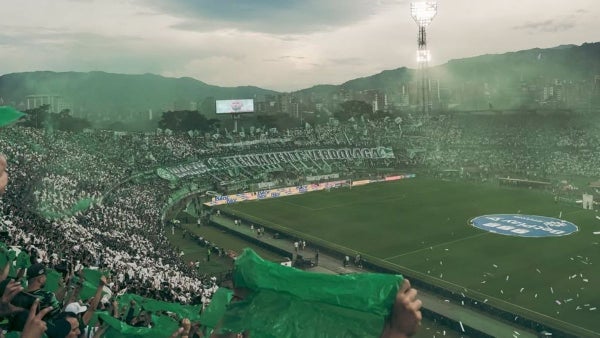 Nacional busca una remontada histórica: 44.000 hinchas creen en la hazaña