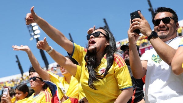 VIDEO - Hinchas de Colombia le piden un hijo a Ospina antes del amistoso con Jordania
