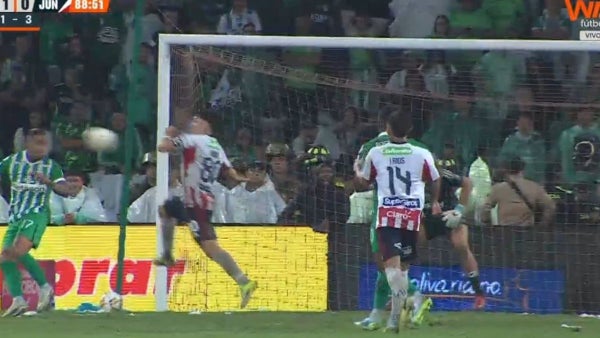 VIDEO - ¿No fue penal? Polémica decisión en la final Nacional Vs Junior
