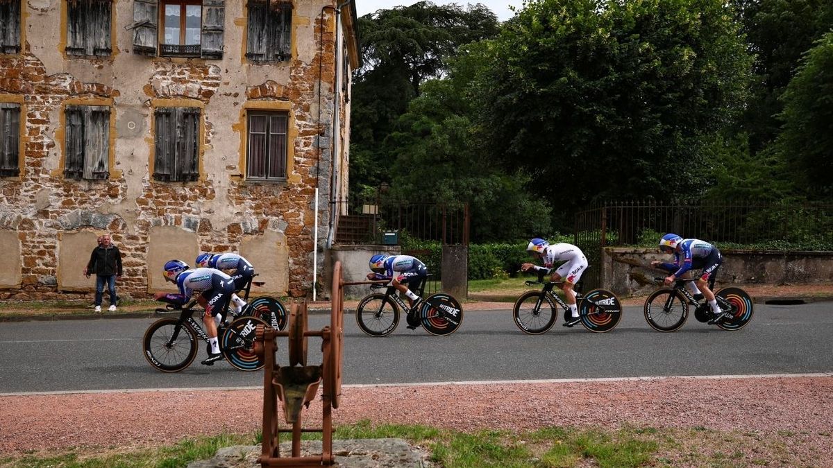 Red Bull Bora Hansgrohe en el Tour Auvernia-Ródano-Alpes