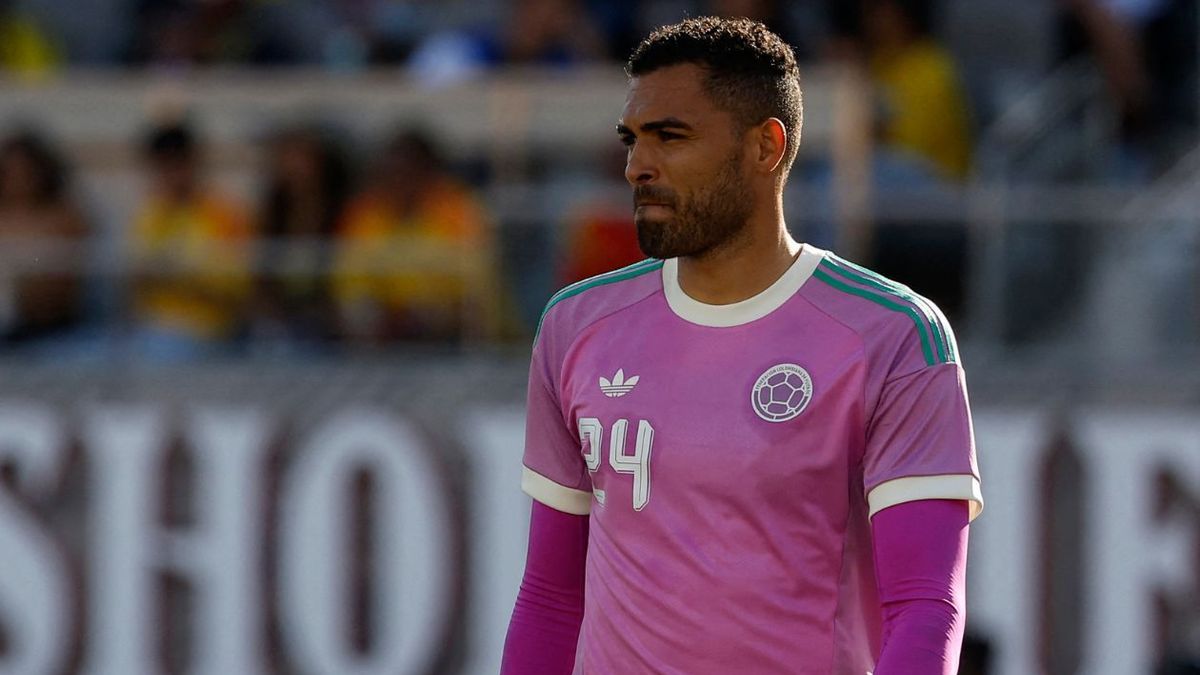 Álvaro Montero ficharía por un gigante luego de la Copa del Mundo