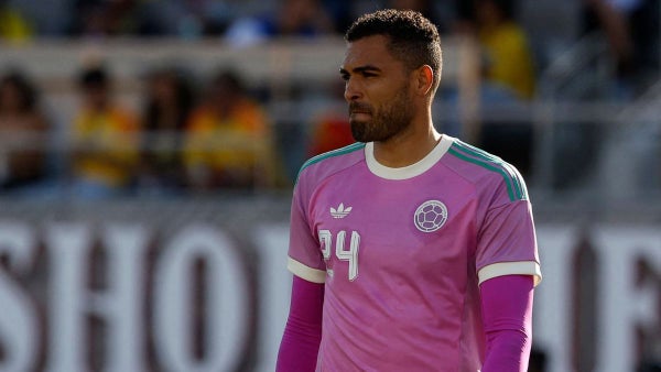 Álvaro Montero ficharía por un gigante luego de la Copa del Mundo