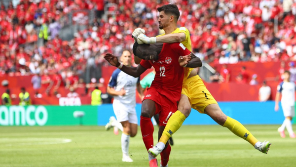 VIDEO: Puñetazo en el Canadá vs. Bosnia en el Mundial no terminó en penalti