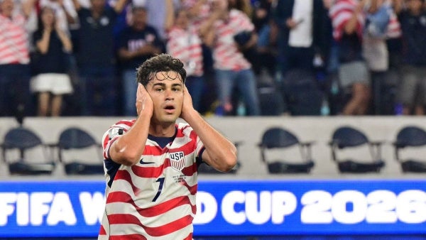 Golazo de Giovanni Reyna confirmó goleada 4-1 de Estados Unidos sobre Paraguay
