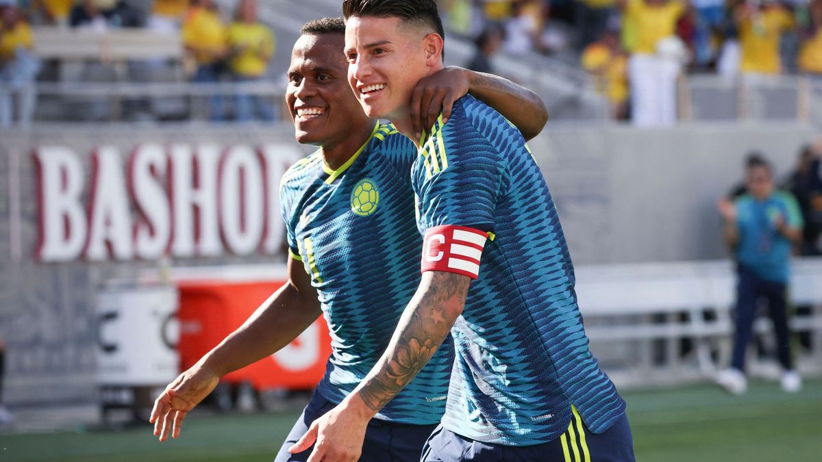 Colombia por poco abre el marcador en el Mundial con Jhon Arias