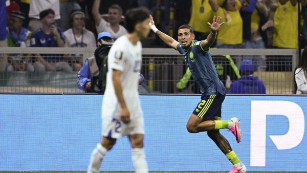 VIDEO - Daniel Muñoz marca golazo para Colombia en el debut del Mundial