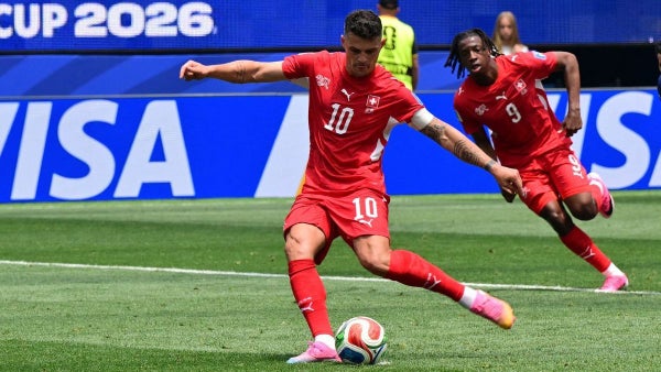 [Video] Un penalti de Xhaka bastó para que Suiza firmara una goleada ante Bosnia