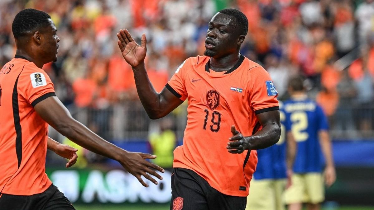 Brian Brobbey marcó doblete para Países Bajos en el Mundial.