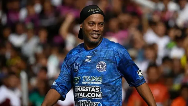 ¡Paren todo! Ronaldinho anunció su regreso al fútbol en Europa