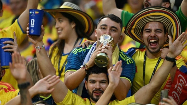 Guadalajara se tiñó de amarillo: así fue el impresionante banderazo a la Selección Colombia
