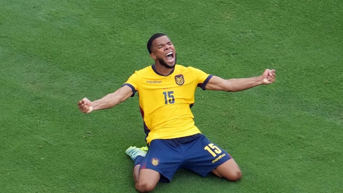 Ecuador clasificó a 16 avos de final en el Mundial