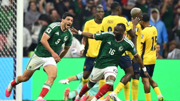 VIDEO - Julián Quiñones volvió a anotar gol en el Mundial frente a Ecuador