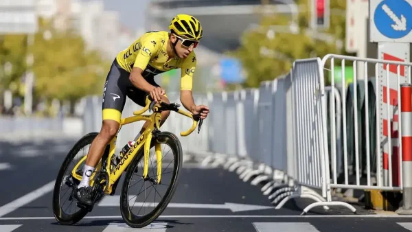 Bombazo en el Ineos: Egan Bernal recibe la gran oportunidad para el Tour de Francia