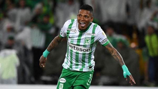 Billy Arce fue presentado oficialmente por su nuevo equipo