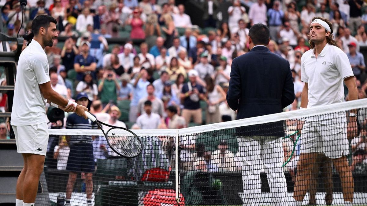 Djokovic avanza de buena manera en Wimbledon al dejar a Tsitsipas