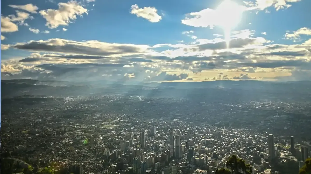 Movilización de hinchas de Colombia a Monserrate.