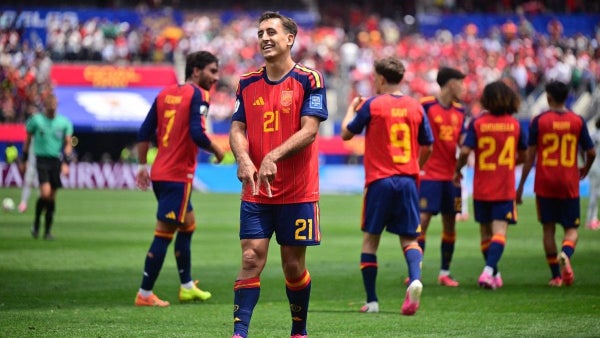 [VIDEO] Mikel Oyarzabal liquidó a Austria: golazo de España para clasificar a octavos