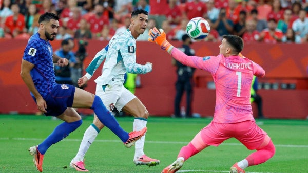 [VIDEO] Cristiano marcó golazo vs Croacia: un milimétrico fuera de lugar lo privó de celebrar