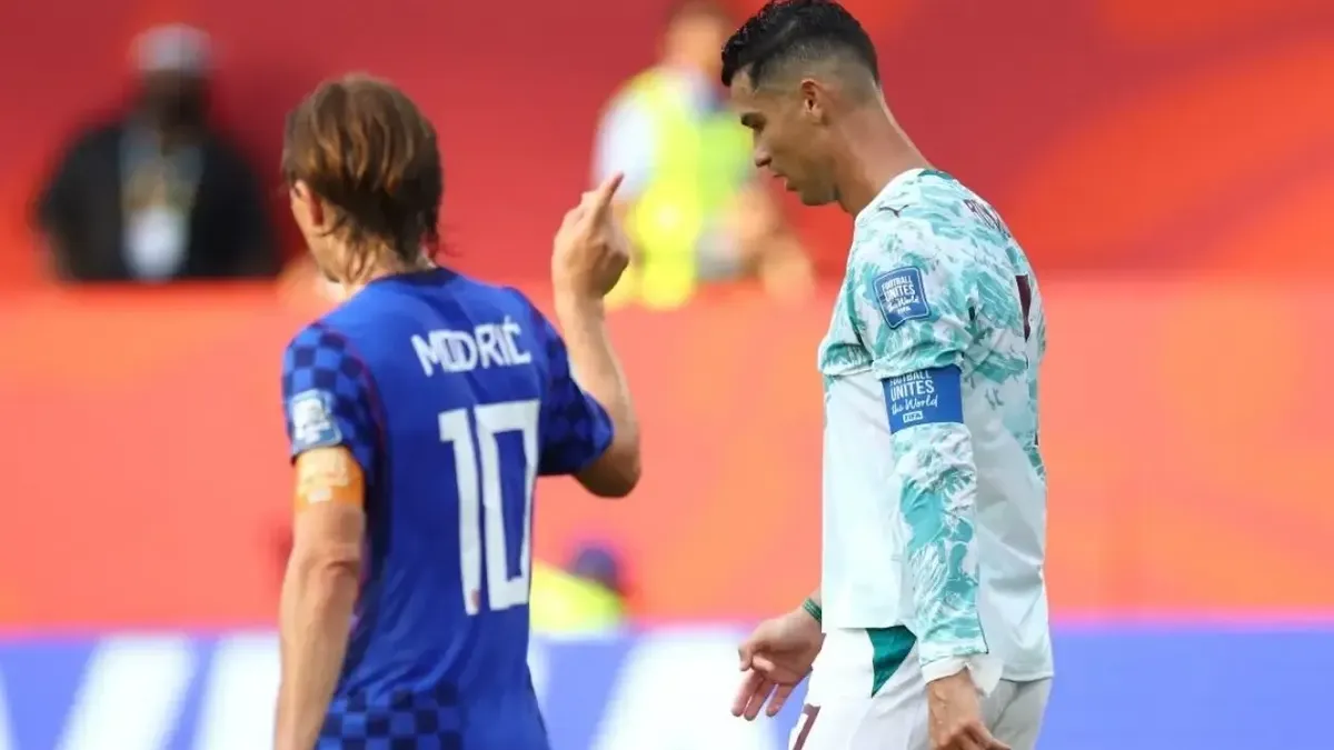 La furia de Luka Modric contra el VAR.