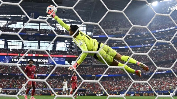 VIDEO: Diogo Costa salva a Cristiano Ronaldo con monumental doble atajada