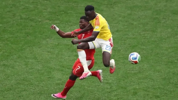 ¡Qué cerca estuvo Colombia! Davinson sacó una volea que pasó muy cerca
