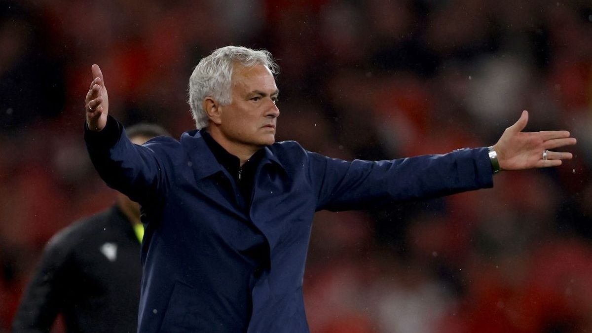 Mourinho empezó a trabajar como técnico de Real Madrid