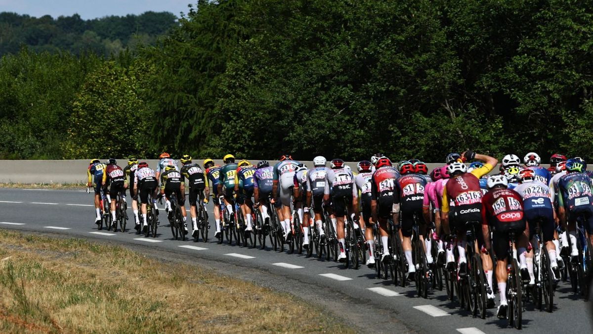 Las etapas del Tour de Francia podrían cambiar de horario, ¿por qué?
