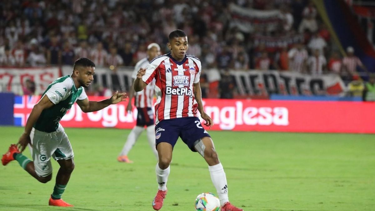 Junior pone condiciones para vender a Jesús David Rivas