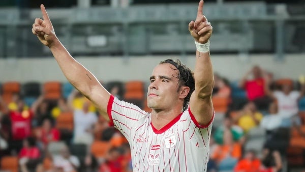 [VIDEO] Tomás Ángel sacó magia con golazo de tiro libre en la pretemporada