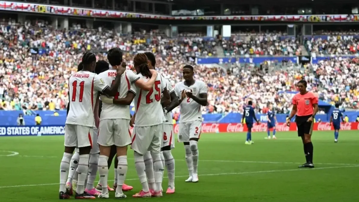 Inglaterra ya festejaba el segundo.