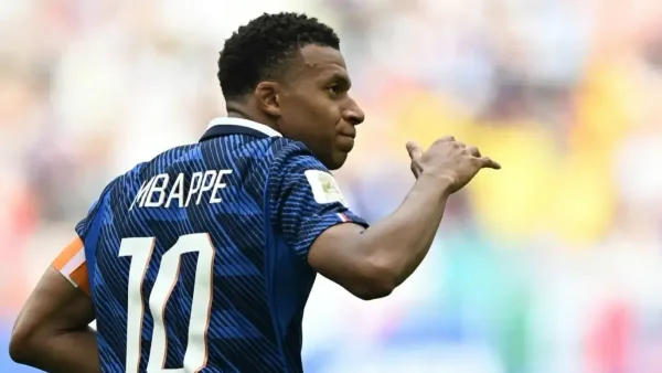 Mbappé apareció ante Inglaterra y un gol lo deja como líder de goleadores del Mundial