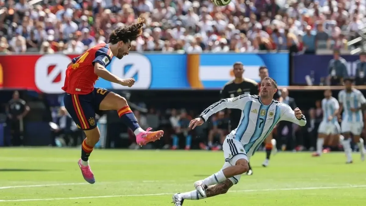 Cucurella hizo temblar a Argentina.
