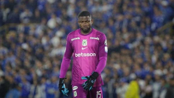 Chipi Chipi Castillo fue presentado en su nuevo equipo