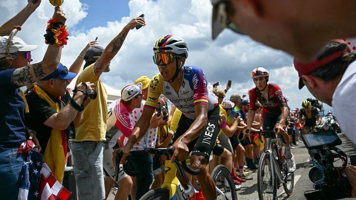 Egan Bernal ciclista colombianos que termina contrato en diciembre de 2026.