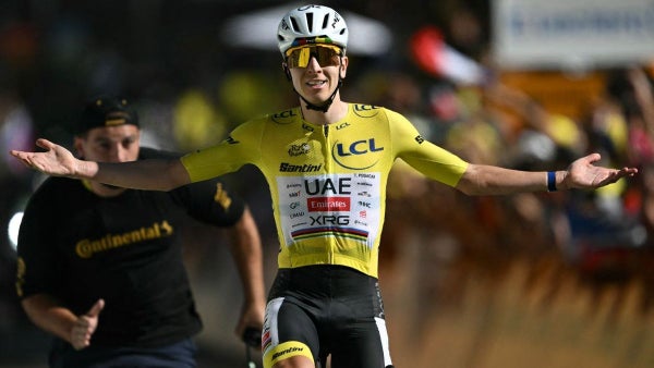 Tadej Pogacar atacó y consiguió la quinta victoria en el Tour de Francia 2026